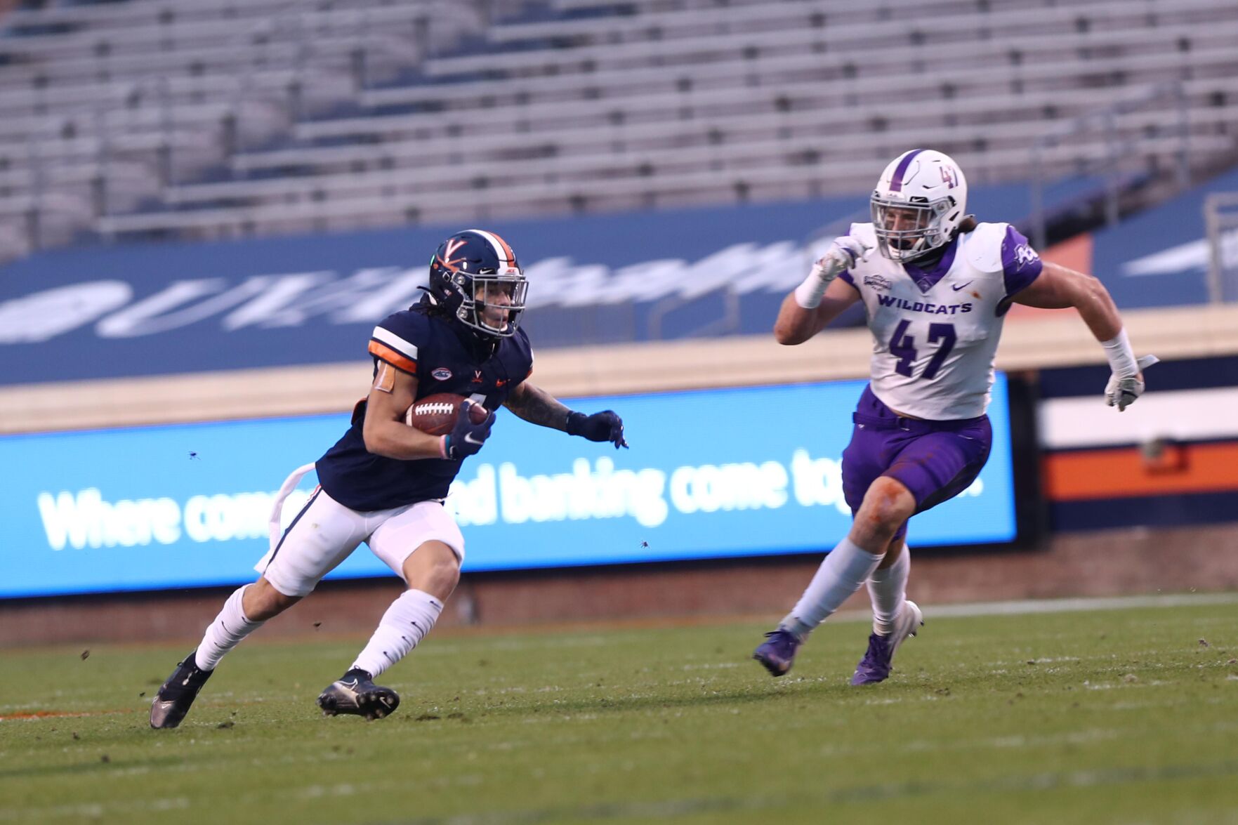 112120-cdp-sports-uvafootball-abilenechristian391.JPG